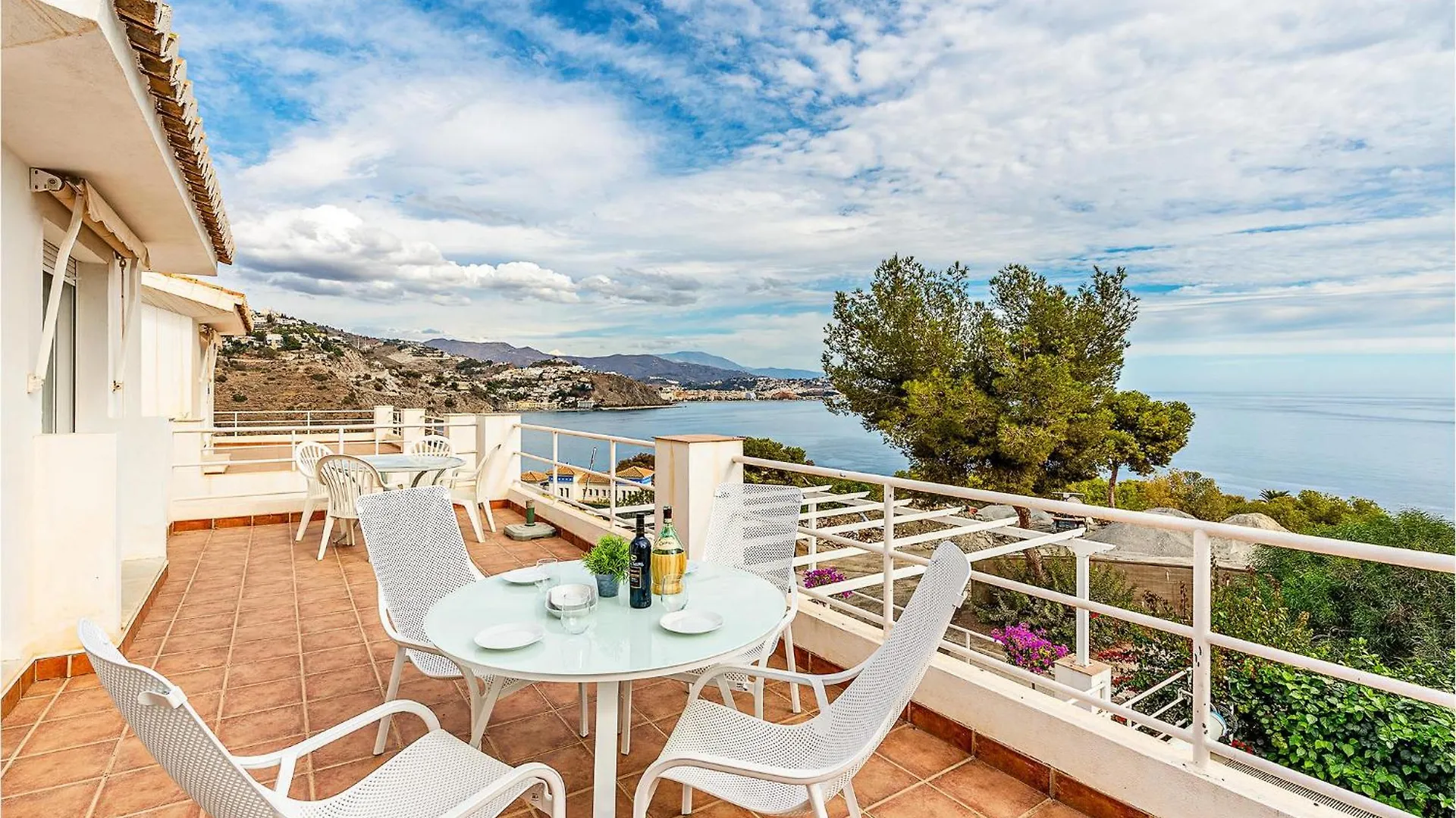 6 Bedroom Beautiful Home In La Herradura La Herradura  La Herradura (Granada)