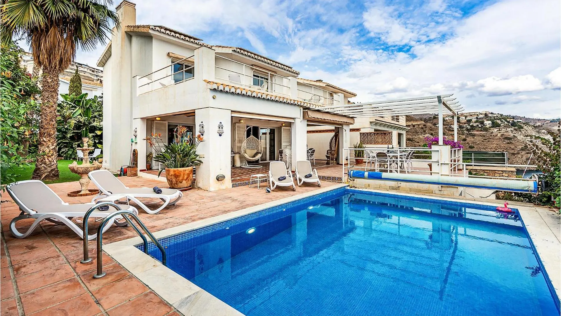 6 Bedroom Beautiful Home In La Herradura La Herradura