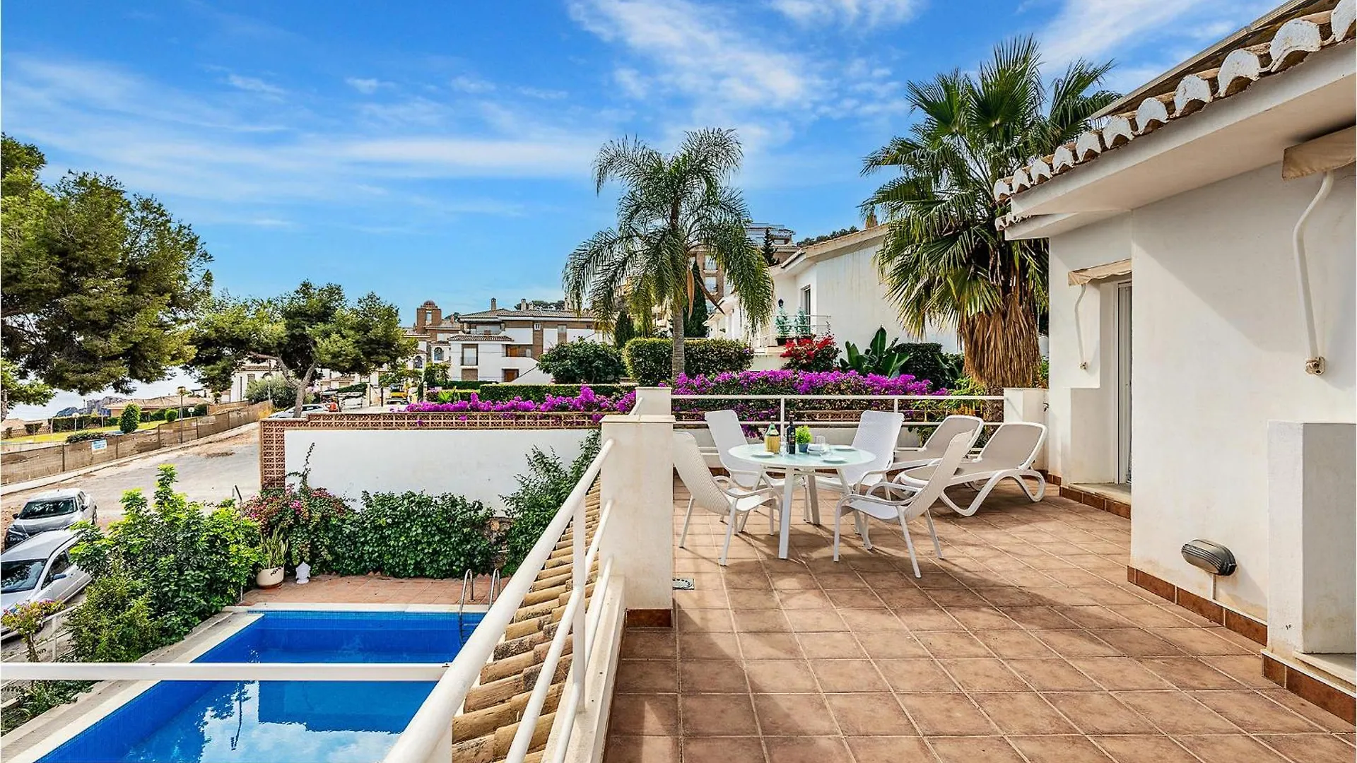 6 Bedroom Beautiful Home In La Herradura La Herradura
