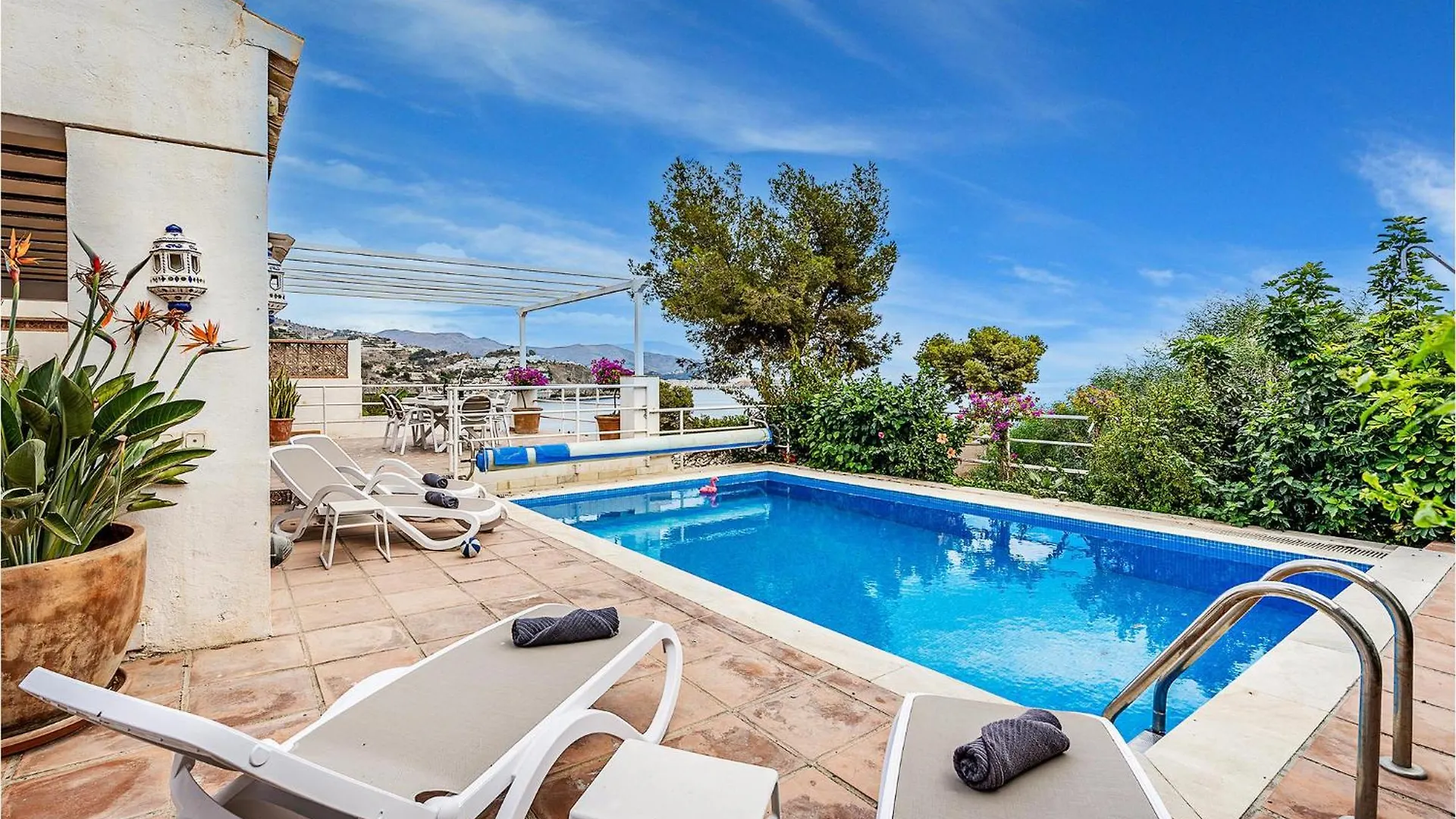 Holiday home 6 Bedroom Beautiful Home In La Herradura La Herradura