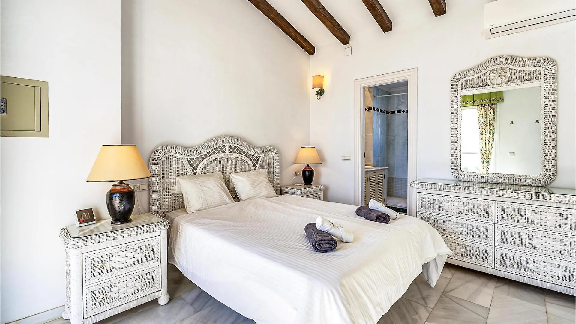 6 Bedroom Beautiful Home In La Herradura La Herradura  Holiday home La Herradura (Granada)